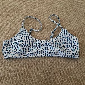2 shein swimsuit tops both size medium